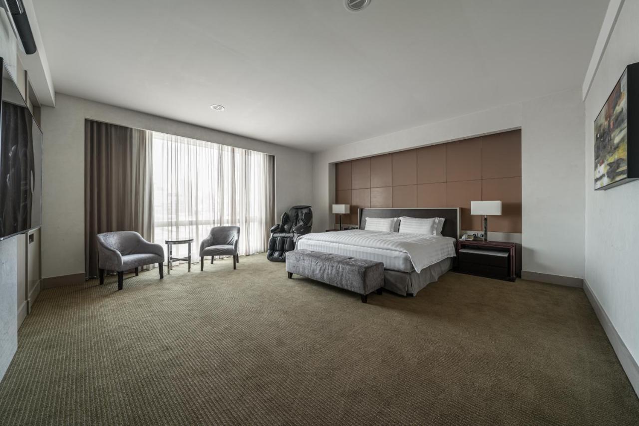 Taipung Suites Tainan Exterior photo
