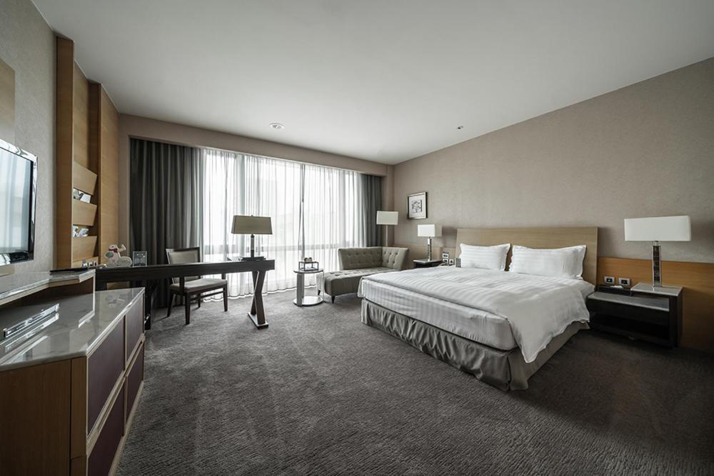 Taipung Suites Tainan Exterior photo