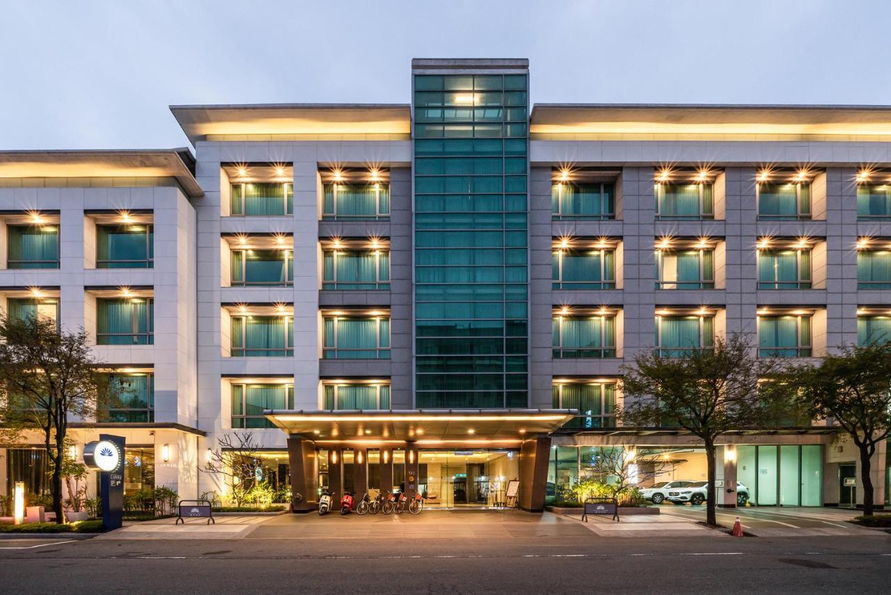 Taipung Suites Tainan Exterior photo