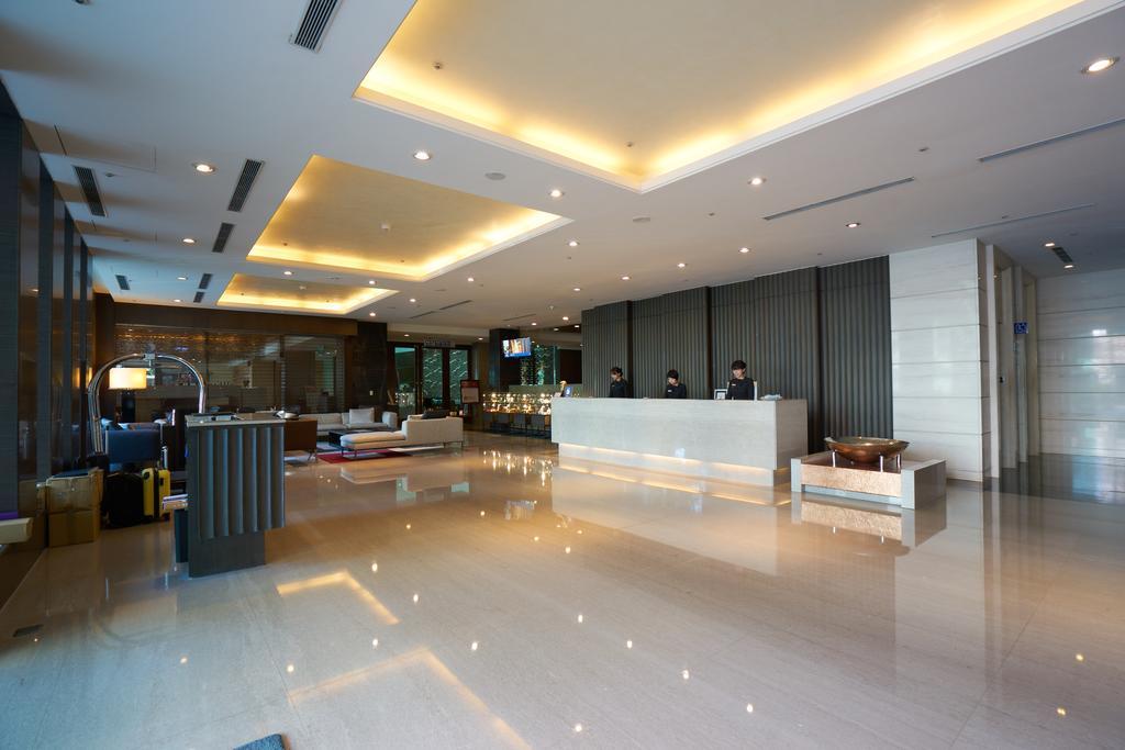 Taipung Suites Tainan Exterior photo
