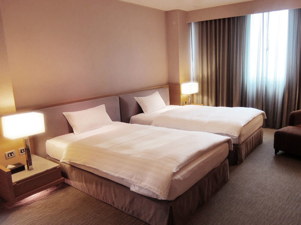 Taipung Suites Tainan Exterior photo